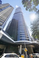 Panoramic Views Apartment & High-rise Pool and Gym