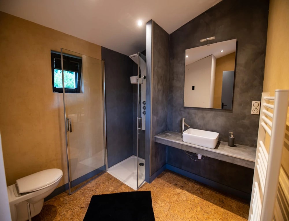 Mountain-view Eco-friendly Cottage