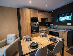 Mountain-view Eco-friendly Cottage