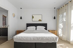 Family Escape With Private Courtyard