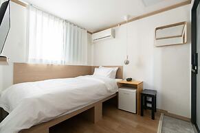 Stay 105 Haenggung Residence