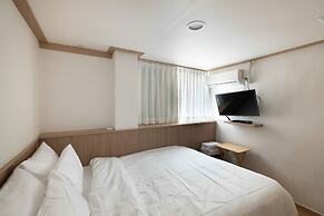 Stay 105 Haenggung Residence