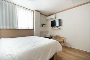 Stay 105 Haenggung Residence