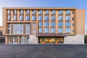 Orange Hotel