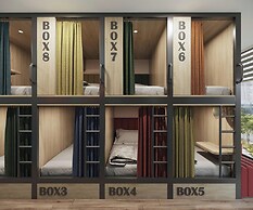 Hanoi Loopers Hostel & Rooftop Bar
