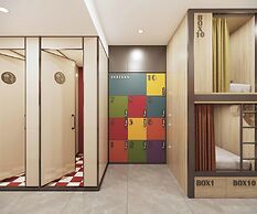 Hanoi Loopers Hostel & Rooftop Bar