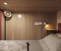 Hanoi Loopers Hostel & Rooftop Bar