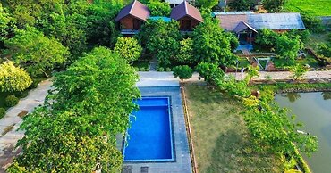 village avenue resort