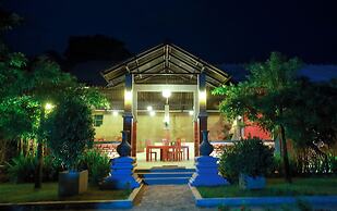 village avenue resort