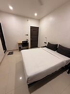 HOTEL LOTUS