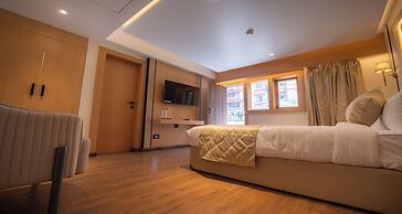 Evara Heights