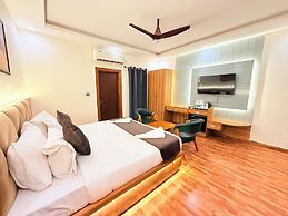 The Prominence Hotel Greater Noida