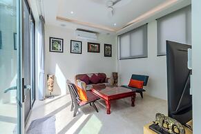 5BR Villa Waterfall Pool Movie Room V257