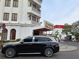 Domi Hotel