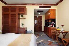 Domi Hotel