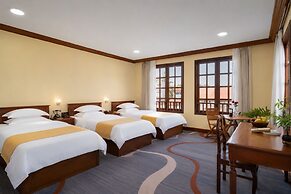 Domi Hotel
