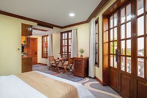 Domi Hotel