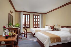 Domi Hotel