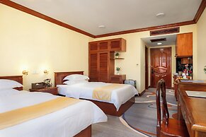 Domi Hotel