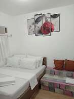 3 x 2BR each good for 12pax 3km to beach