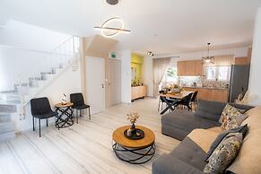 Ilias House