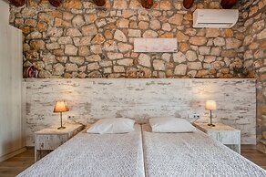 Souda Bay Cottage