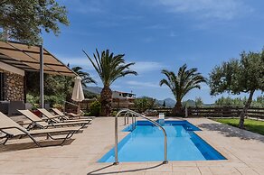 Souda Bay Cottage