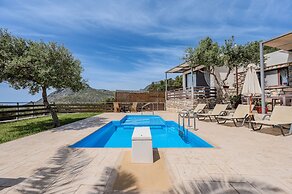 Souda Bay Cottage