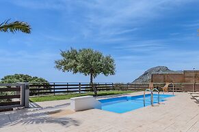 Souda Bay Cottage