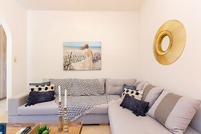 Stefanakos House