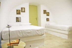 Areopolis Art Apartment
