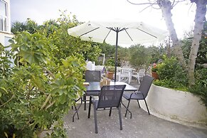 Areopolis Art Apartment