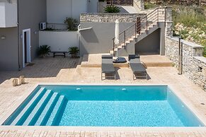 Villaki House