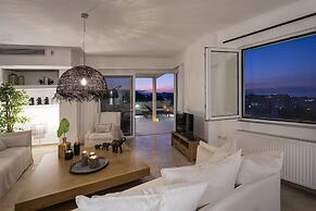 Helen Luxury Holiday House