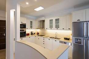 Helen Luxury Holiday House
