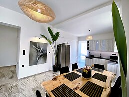 Ionias Seaside Apartment