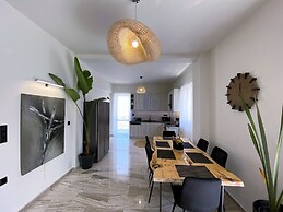 Ionias Seaside Apartment