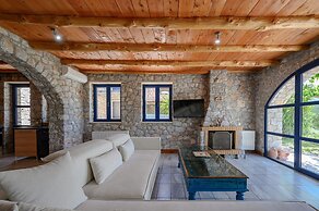 Manousaki Villa