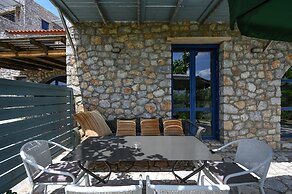 Manousaki Villa