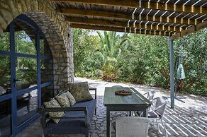 Rozare Villa