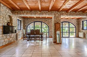 Rozare Villa