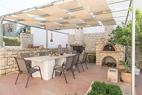 Afroditi 4 Villa