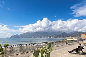 Blue Apartment Beach Vista