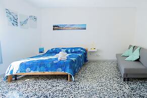 Blue Apartment Beach Vista