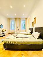 Bright and Spacious 2BR Flat Westbahnhof