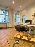 Bright and Spacious 2BR Flat Westbahnhof