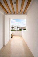 Reya Suites