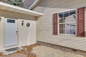 8 Mi to Dtwn Rochester: Peaceful Home w/ Deck!