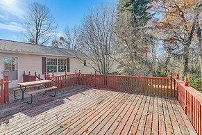 8 Mi to Dtwn Rochester: Peaceful Home w/ Deck!