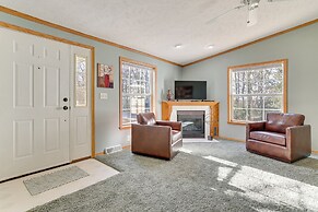 8 Mi to Dtwn Rochester: Peaceful Home w/ Deck!